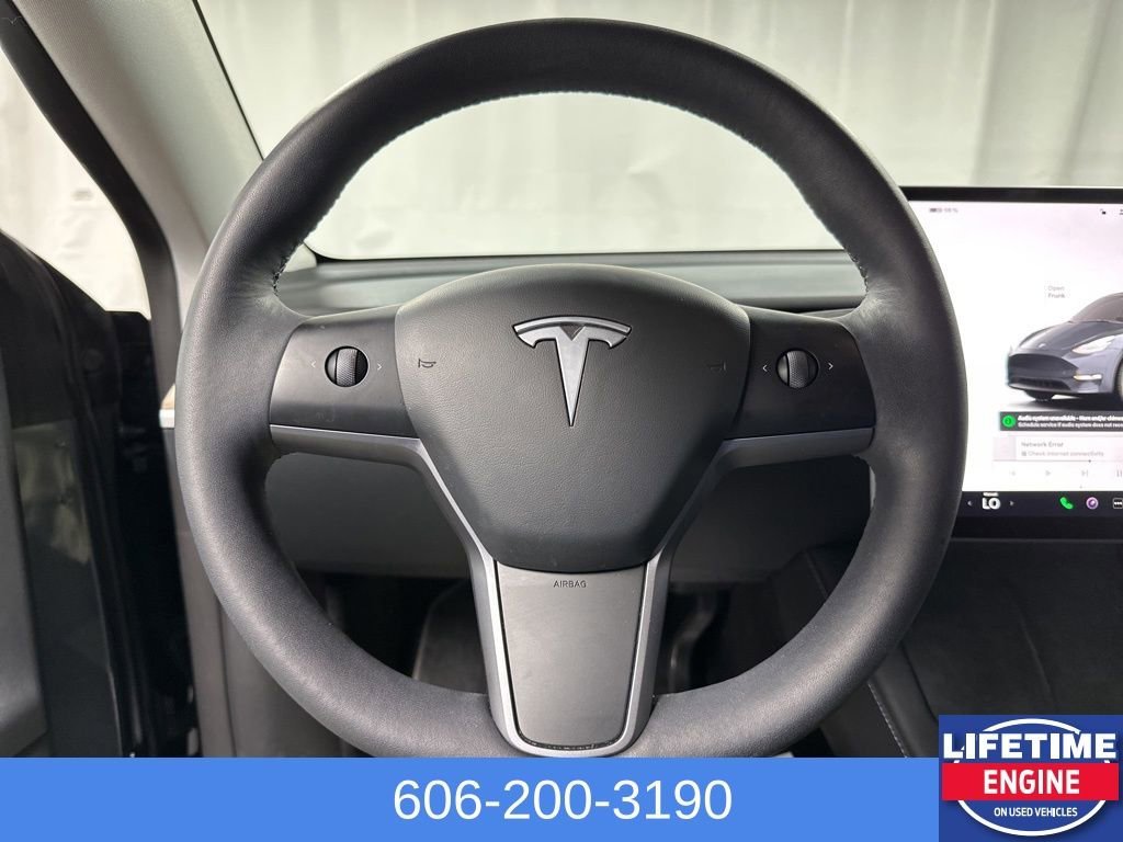 Used 2022 Tesla Model Y Long Range image 21