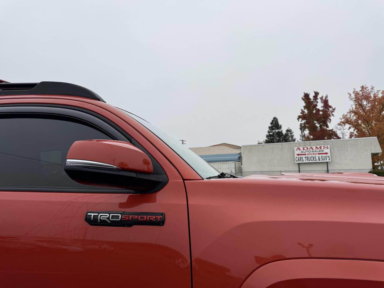 Used 2017 Toyota Tacoma TRD Sport image 31