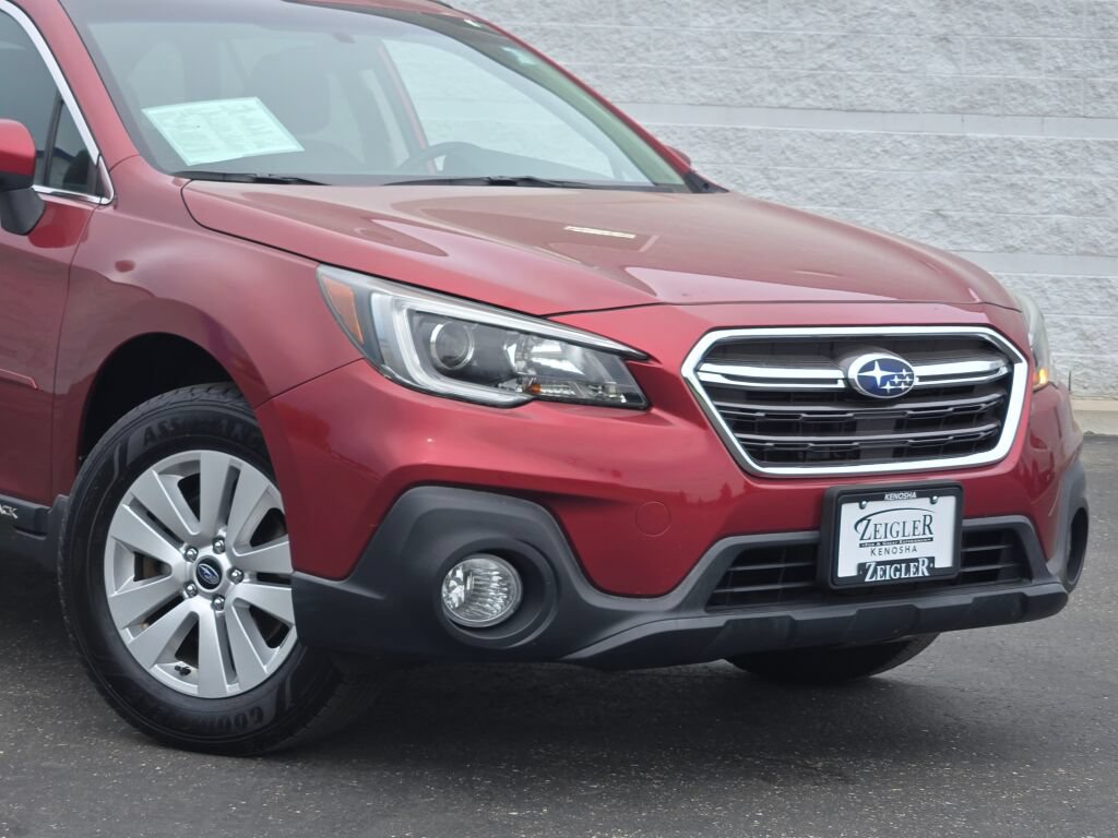 Used 2018 Subaru Outback 2.5i Premium AWD/4WD image 2
