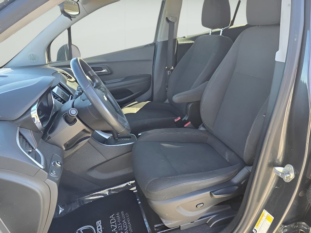 Used 2020 Chevrolet Trax LS w/ Tint and Cruise Package image 12