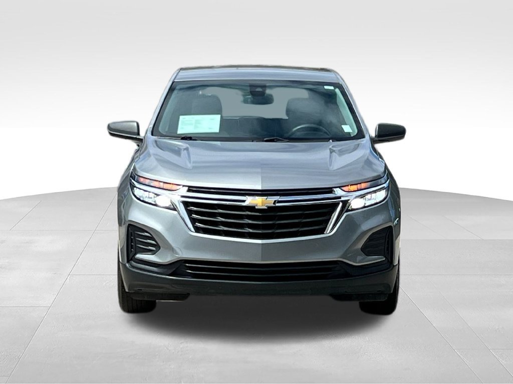 Used 2023 Chevrolet Equinox LS FWD image 2