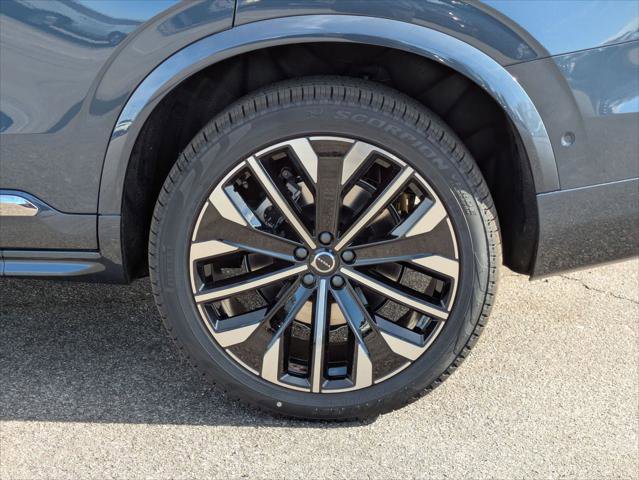 New 2026 Volvo XC90 T8 Plus w/ Protection Package Premier image 6