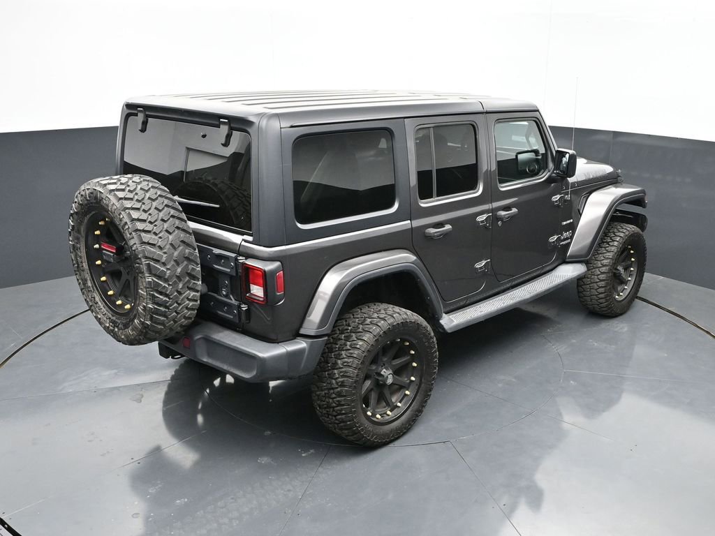 Used 2018 Jeep Wrangler Unlimited Sahara AWD/4WD image 39