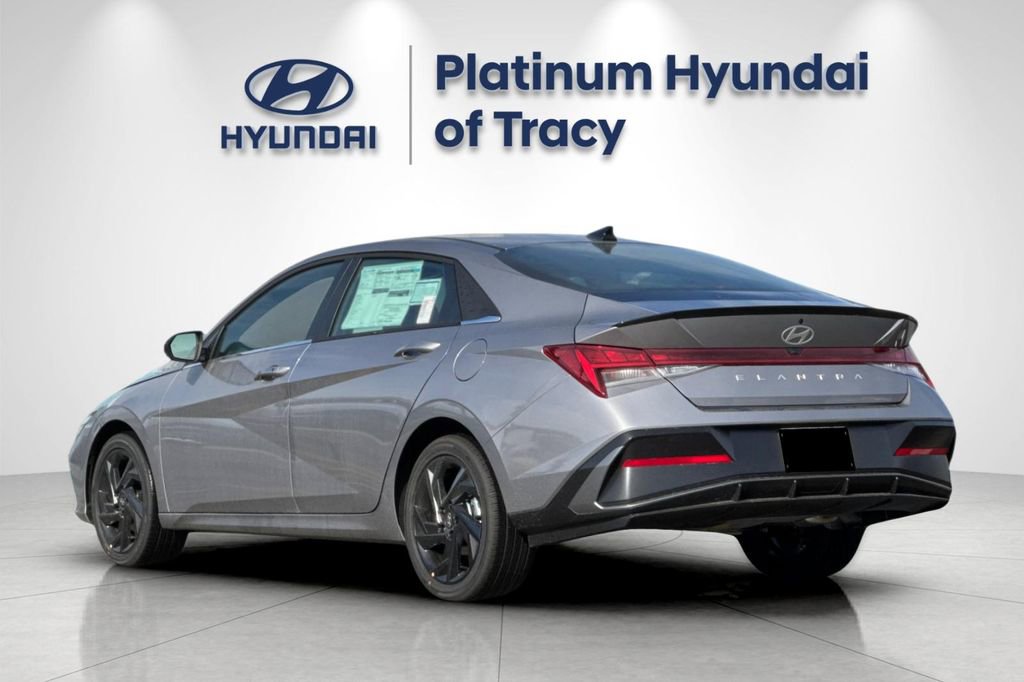 New 2026 Hyundai Elantra SEL Sport Premium FWD image 6