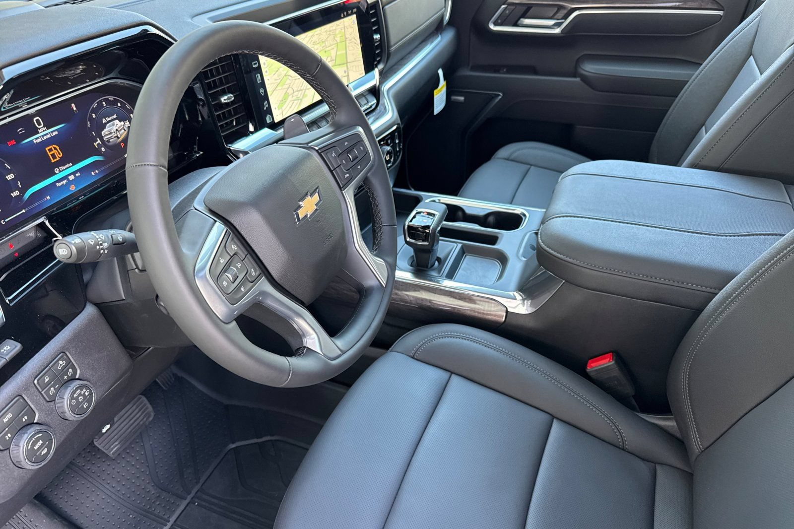 New 2026 Chevrolet Silverado 1500 LTZ w/ Technology Package AWD/4WD image 9