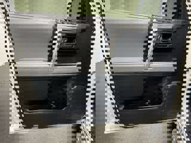 Used 2011 Toyota 4Runner SR5 w/ Convenience Pkg image 20