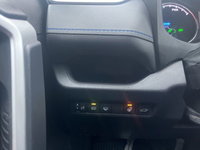 Used 2022 Toyota RAV4 SE image 24