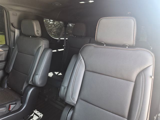Used 2022 Chevrolet Suburban High Country AWD/4WD image 42