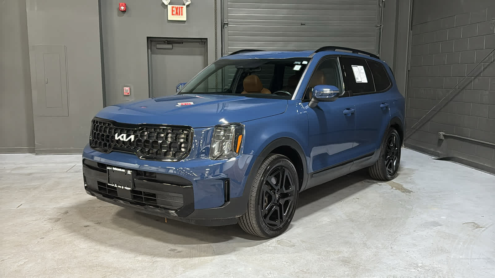 Used 2024 Kia Telluride EX X-Line AWD/4WD image 3