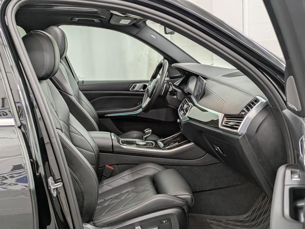 Used 2023 BMW X5 xDrive40i w/ Premium Package image 21