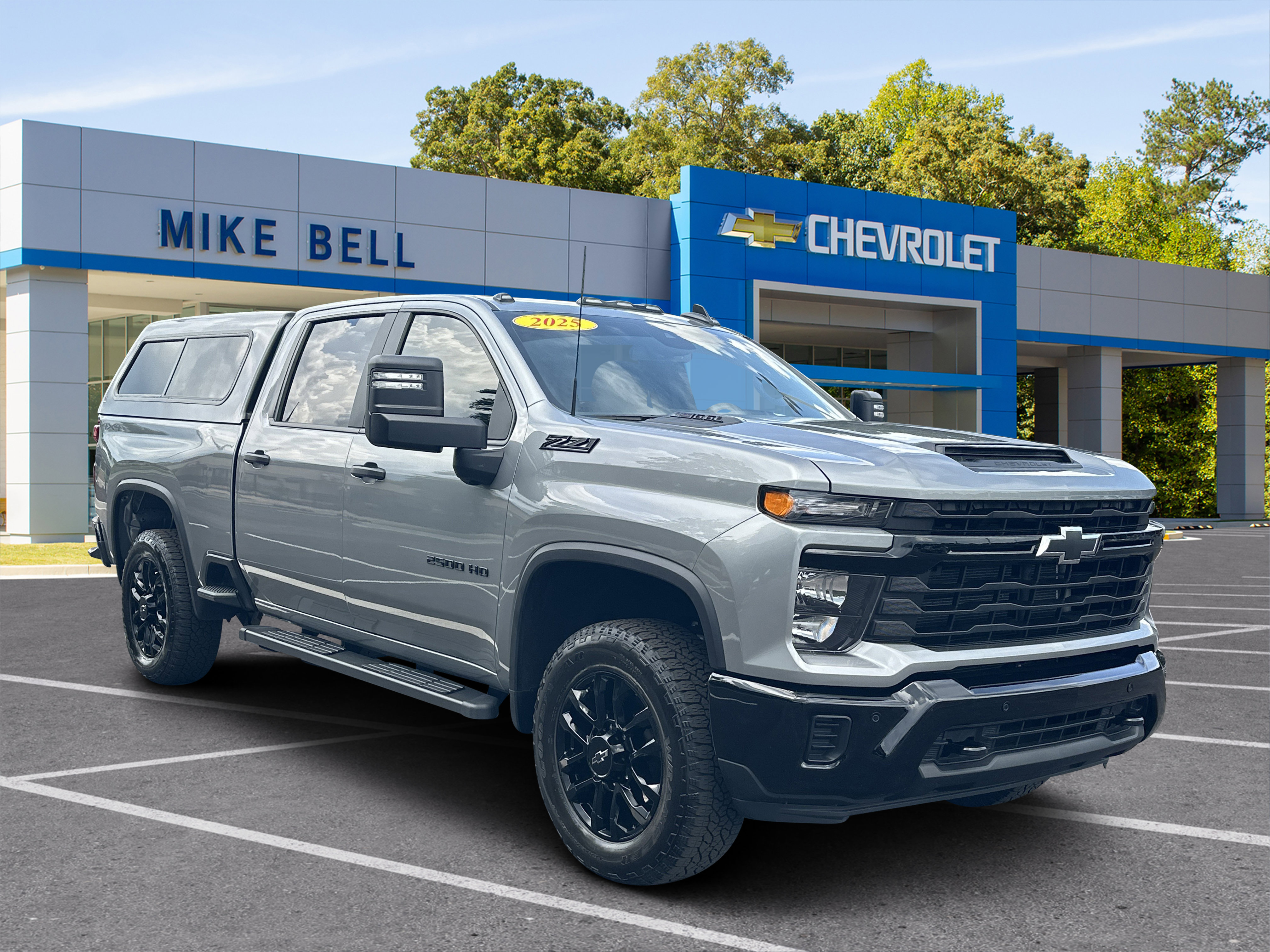 Used 2025 Chevrolet Silverado 2500 Custom w/ Custom Value Package AWD/4WD image 1