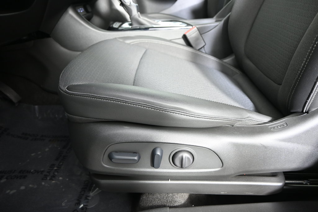 Used 2023 Buick Encore GX Select w/ Safety Package II AWD/4WD image 21