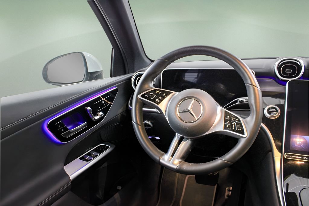 Used 2024 Mercedes-Benz GLC 300 4MATIC image 14