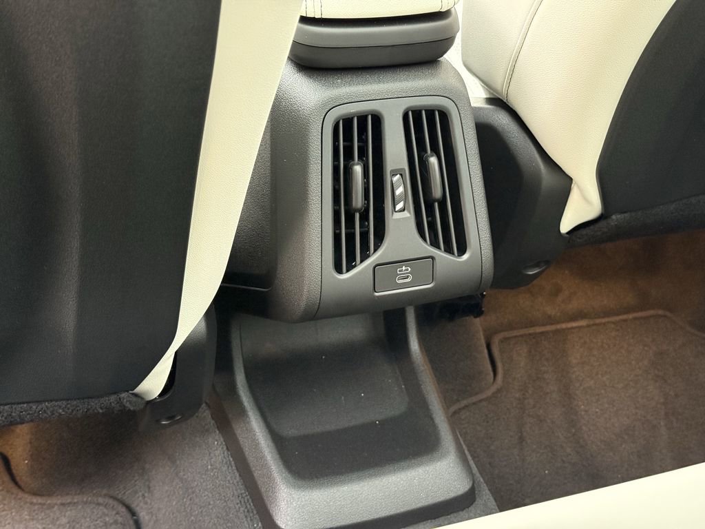 Used 2026 BMW X1 xDrive28i image 12