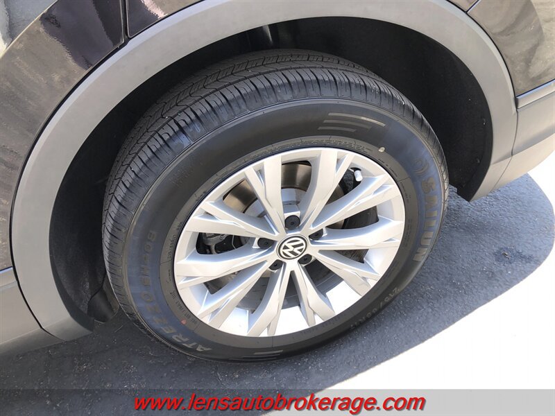Used 2019 Volkswagen Tiguan S w/ 3rd Row Seat Package AWD/4WD image 26