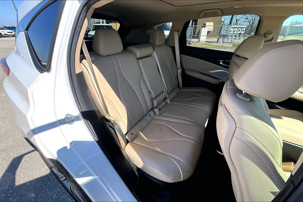 Used 2024 Acura RDX w/ Technology Package image 38