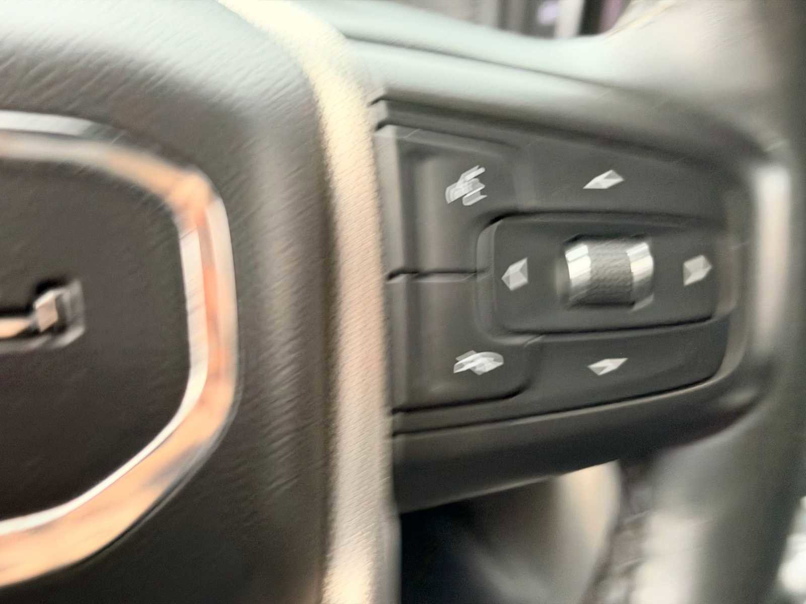 Used 2023 GMC Yukon Denali image 28