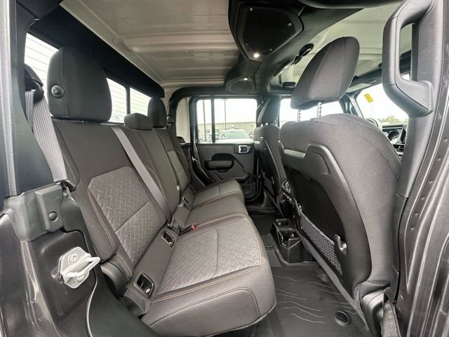 Used 2024 Jeep Gladiator Mojave w/ Safety Group image 30