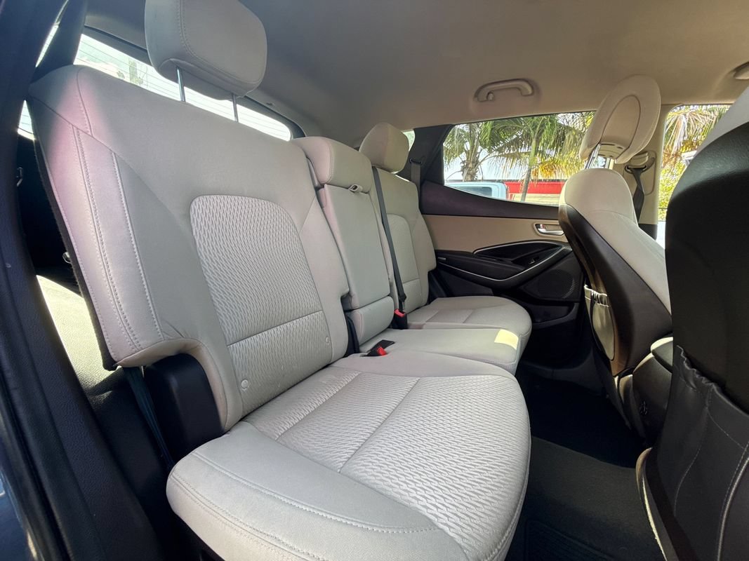 Used 2017 Hyundai Santa Fe Sport FWD image 16