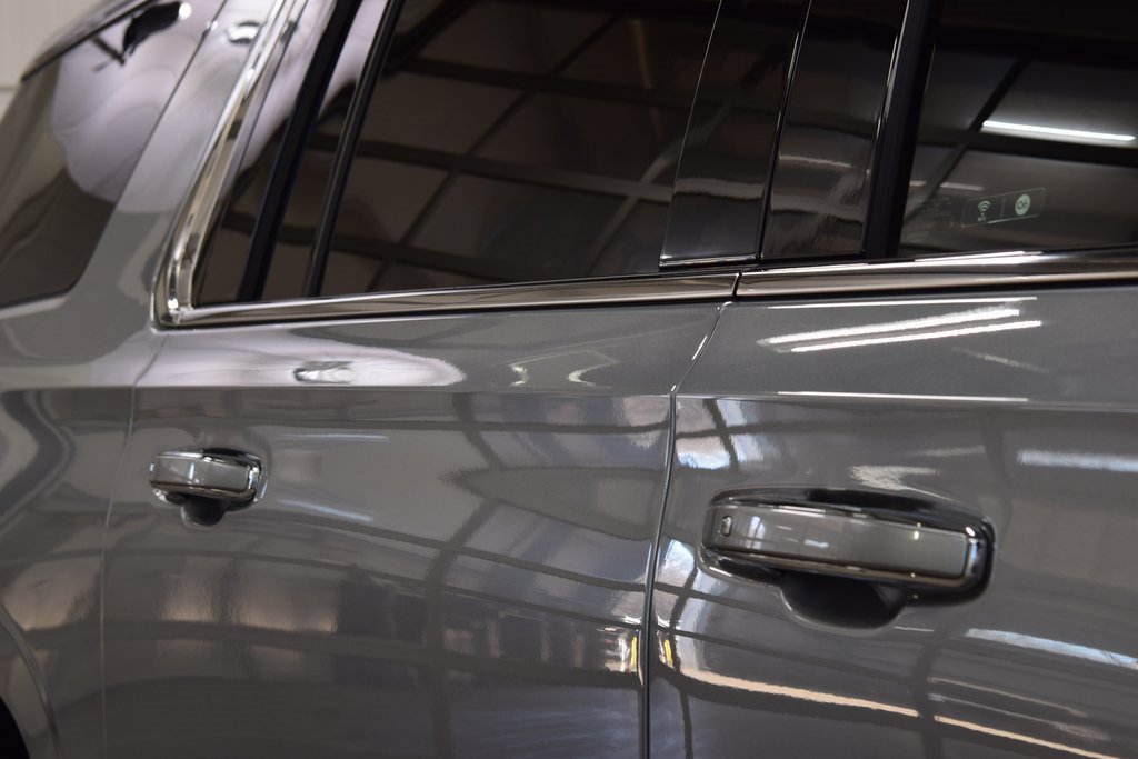 Used 2024 Chevrolet Suburban High Country image 18