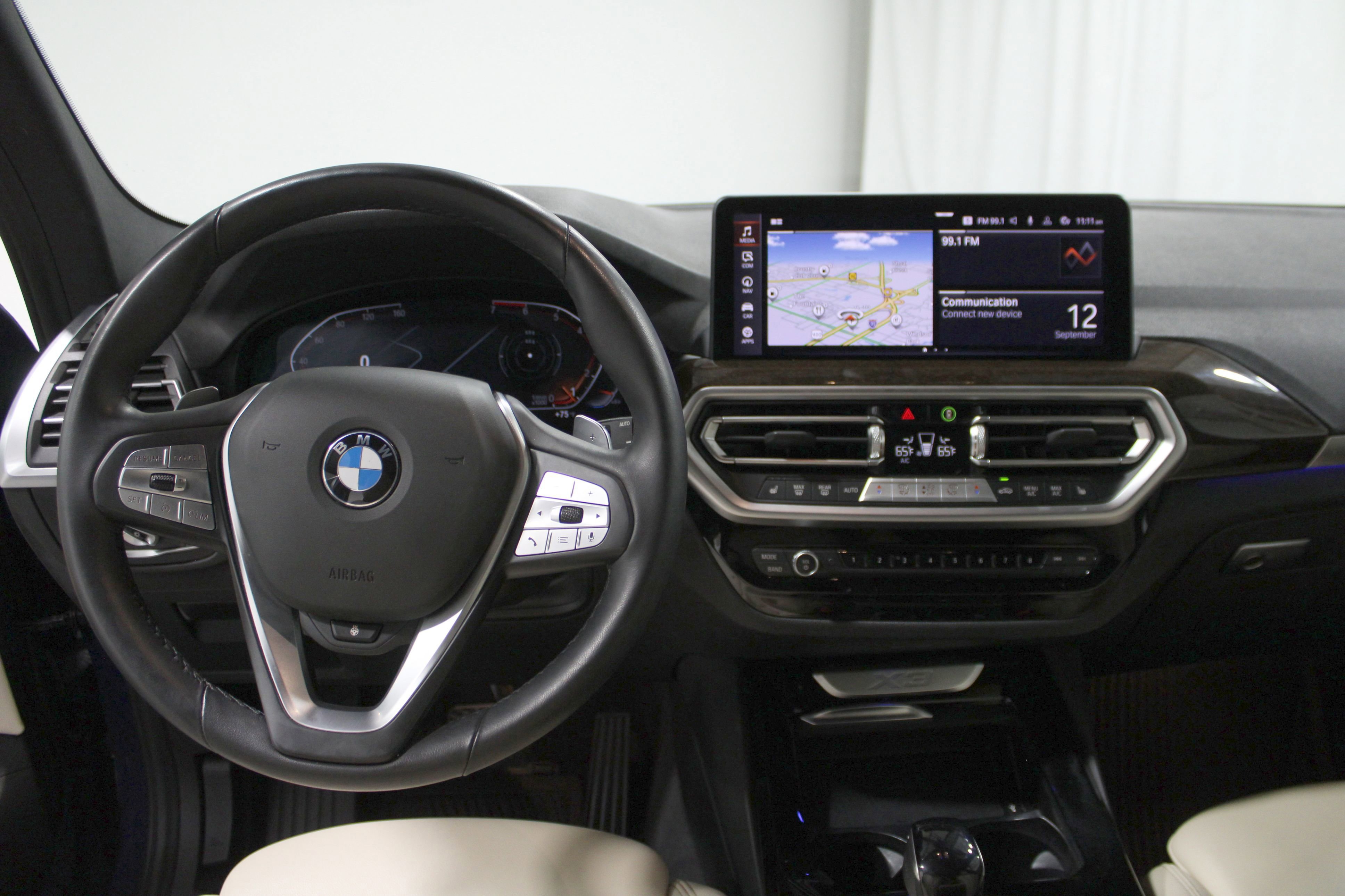 Used 2023 BMW X3 xDrive30i image 2