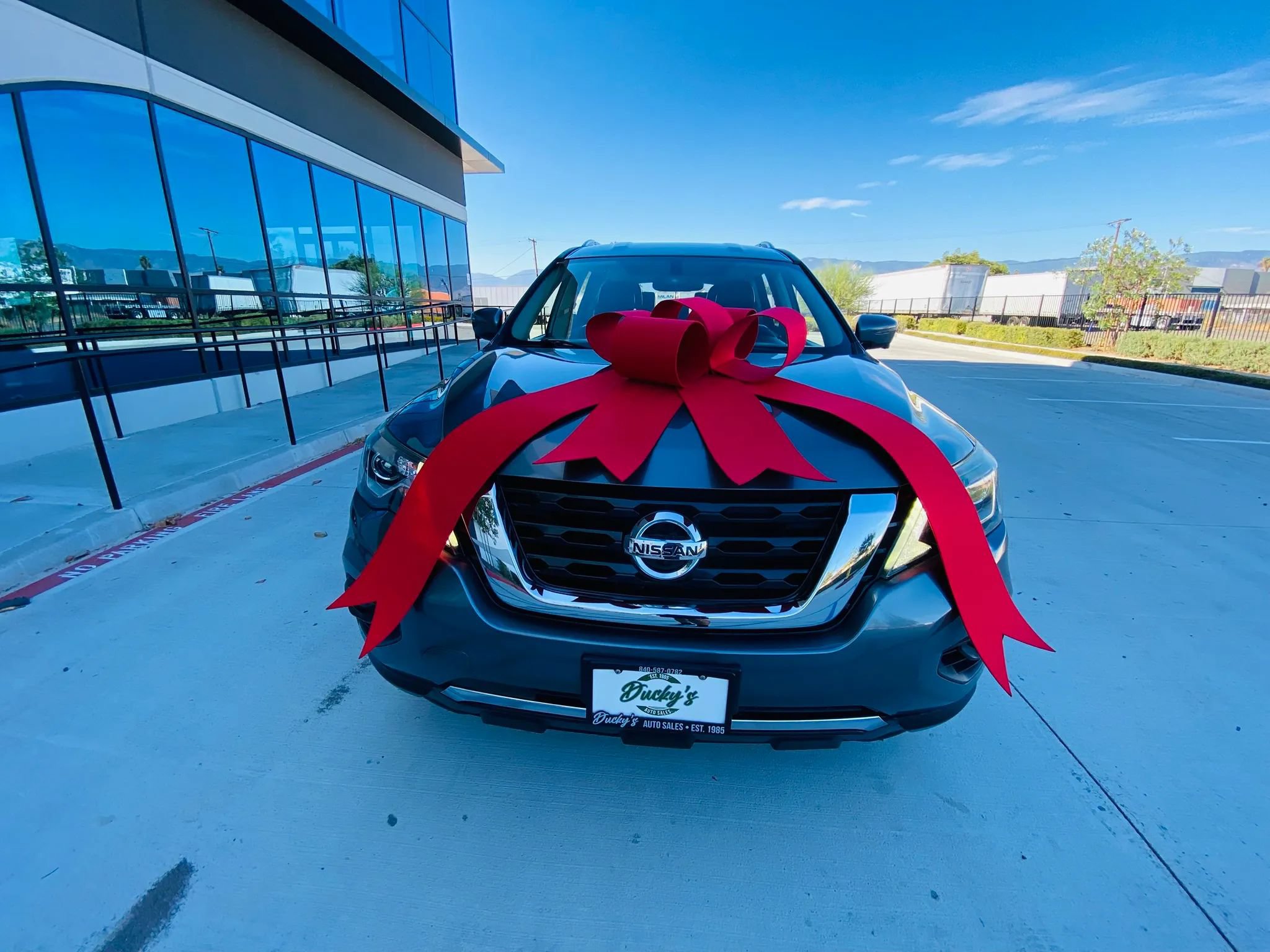 Used 2019 Nissan Pathfinder SL FWD image 21