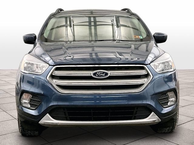Used 2018 Ford Escape SE w/ SE Sync 3 Package AWD/4WD image 3