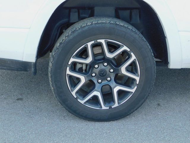 Used 2025 RAM 1500 Laramie image 28