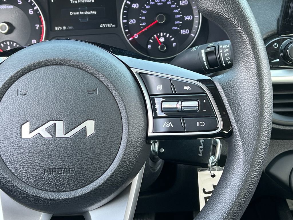 Used 2023 Kia Forte LXS image 17