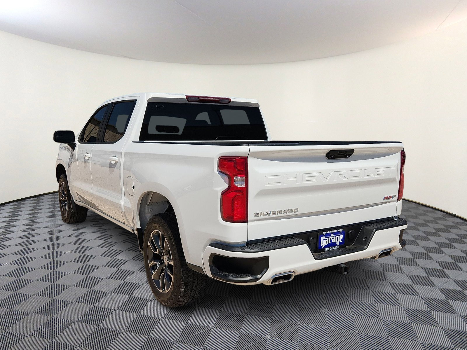 Used 2024 Chevrolet Silverado 1500 RST w/ Z71 Off-Road Package image 3