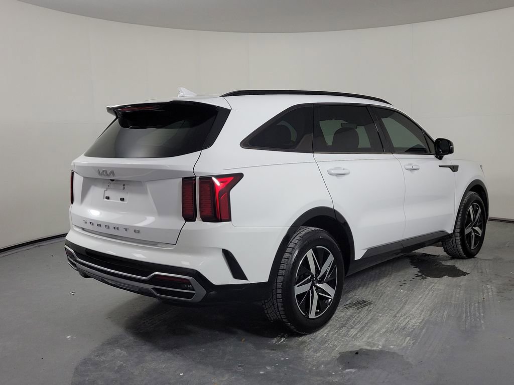 Used 2022 Kia Sorento S FWD image 4
