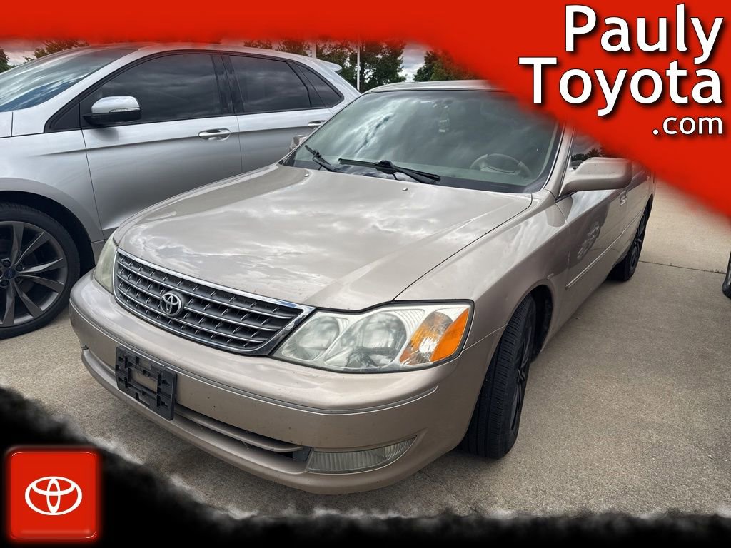 Used 2003 Toyota Avalon XLS FWD video 1