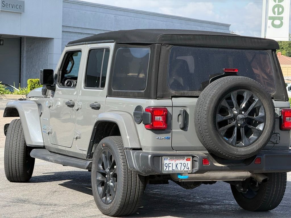 Used 2023 Jeep Wrangler Unlimited Sahara AWD/4WD image 2