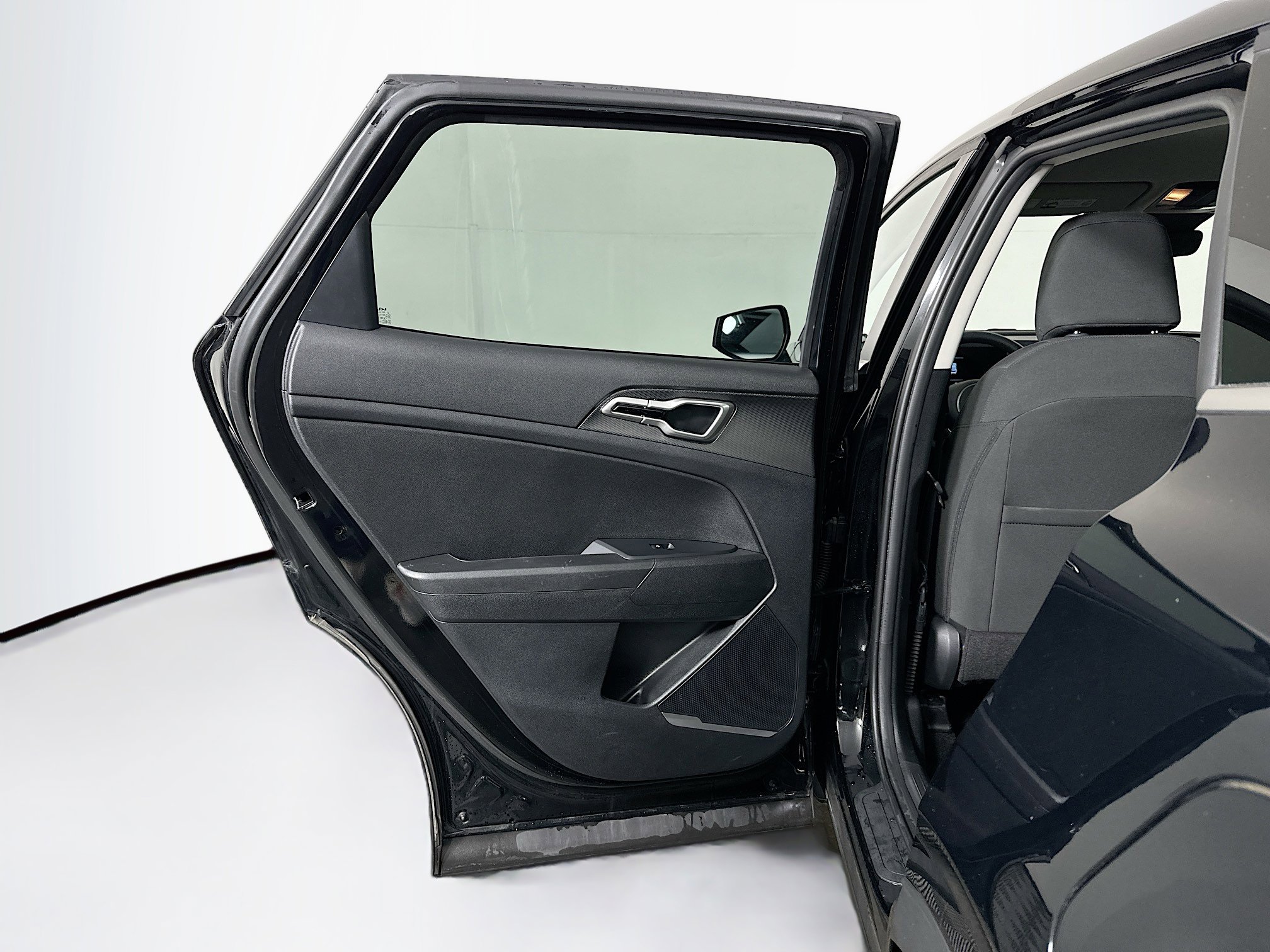 Used 2025 Kia Sportage LX image 25