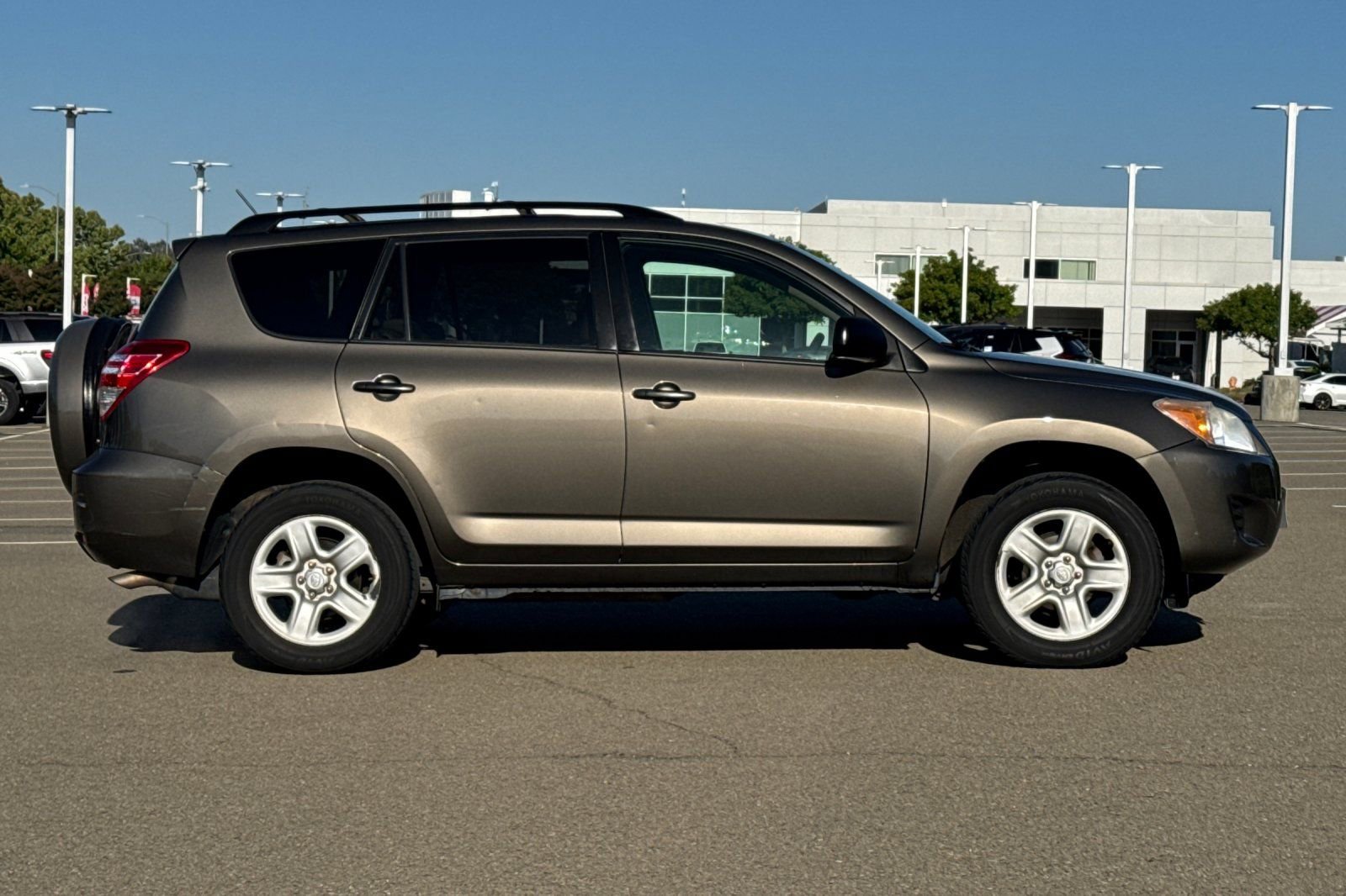 Used 2010 Toyota RAV4 4WD image 3