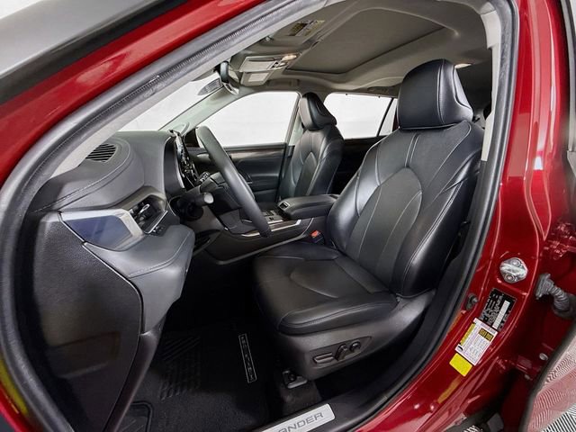 Used 2022 Toyota Highlander Limited image 5