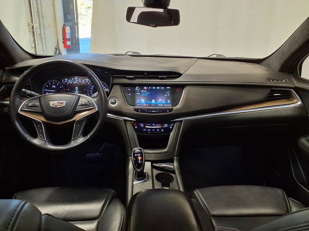 Used 2018 Cadillac XT5 Platinum w/ Driver Assist Package image 11