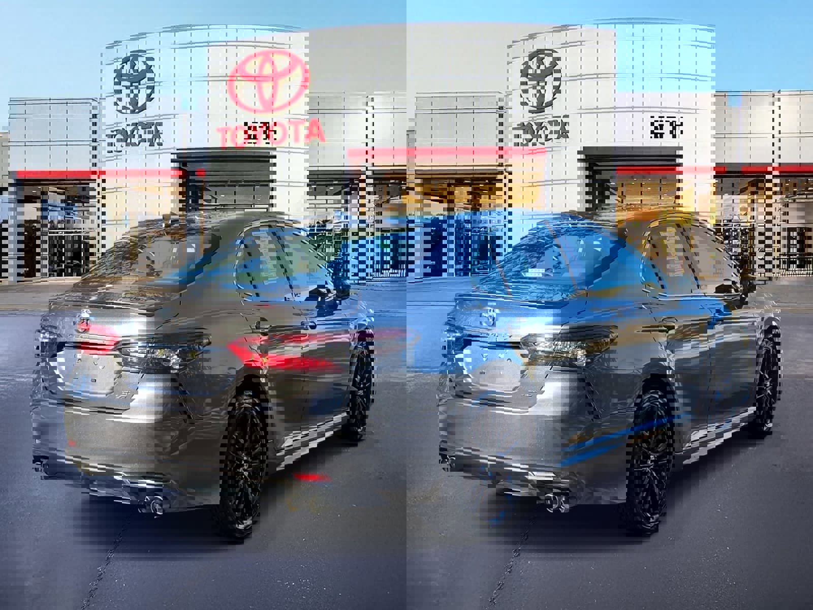 Used 2024 Toyota Camry XSE image 5