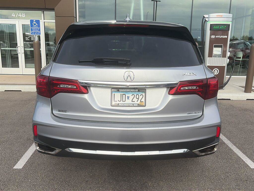 Used 2017 Acura MDX w/ Technology Package AWD/4WD image 10