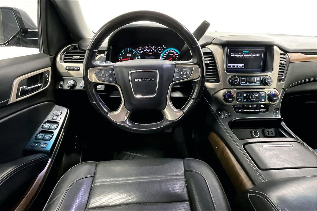 Used 2018 GMC Yukon Denali w/ Denali Ultimate Package AWD/4WD image 7