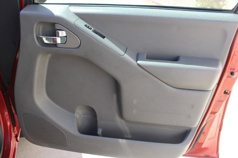 Used 2018 Nissan Frontier SV w/ Value Truck Package image 21