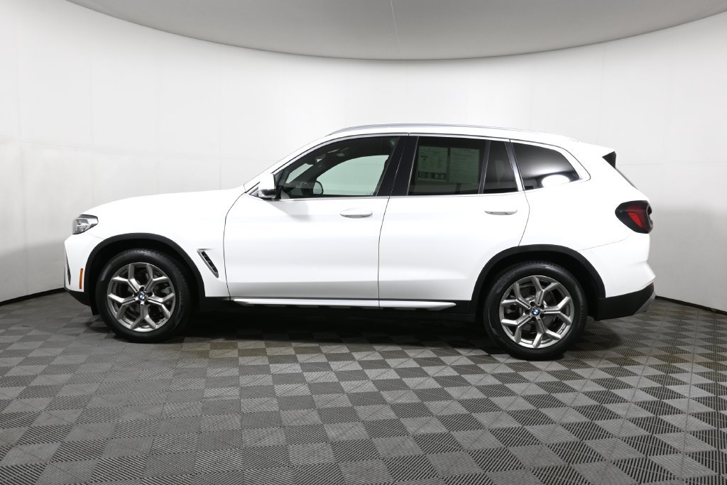 Certified 2024 BMW X3 xDrive30i w/ Premium Package AWD/4WD image 2