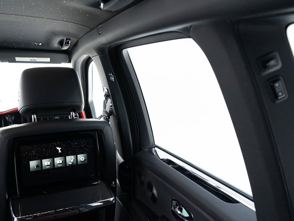 New 2026 Rolls-Royce Cullinan Black Badge image 15