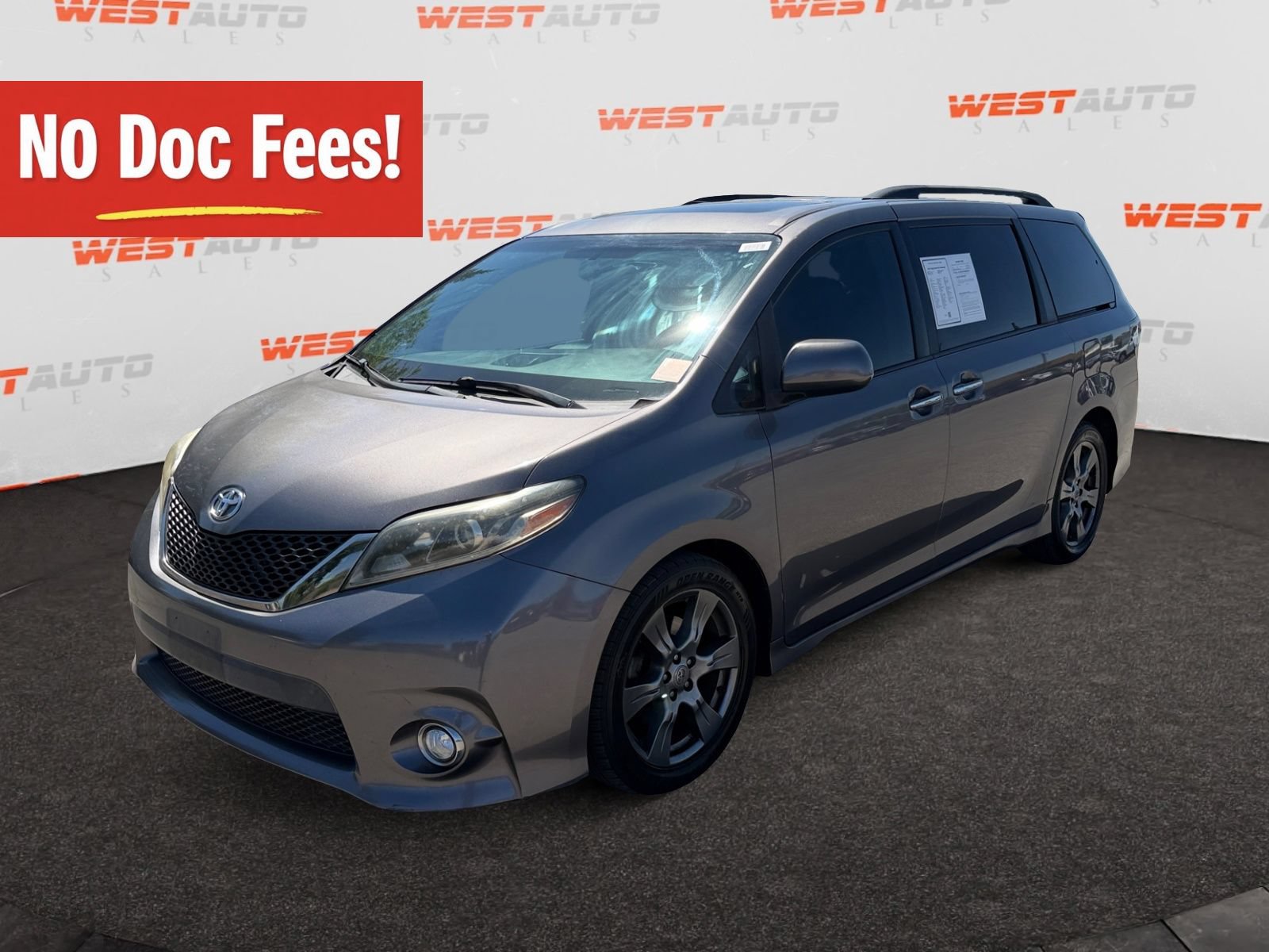 Used 2017 Toyota Sienna SE w/ SE Preferred Package