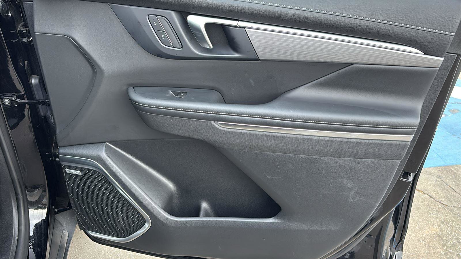 Certified 2025 Buick Enclave Preferred FWD image 23