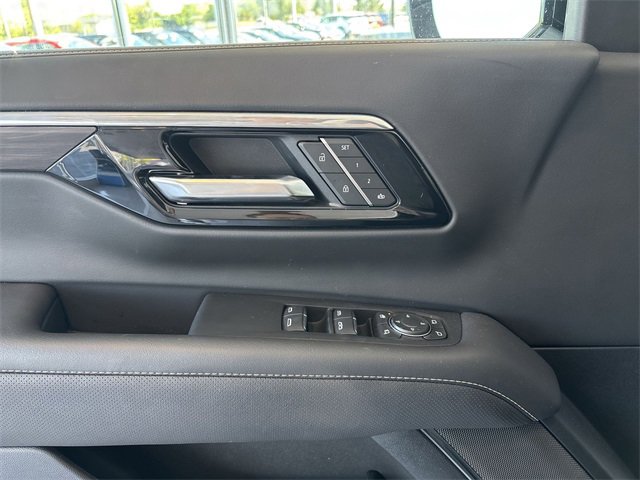 New 2025 Chevrolet Suburban Premier image 27