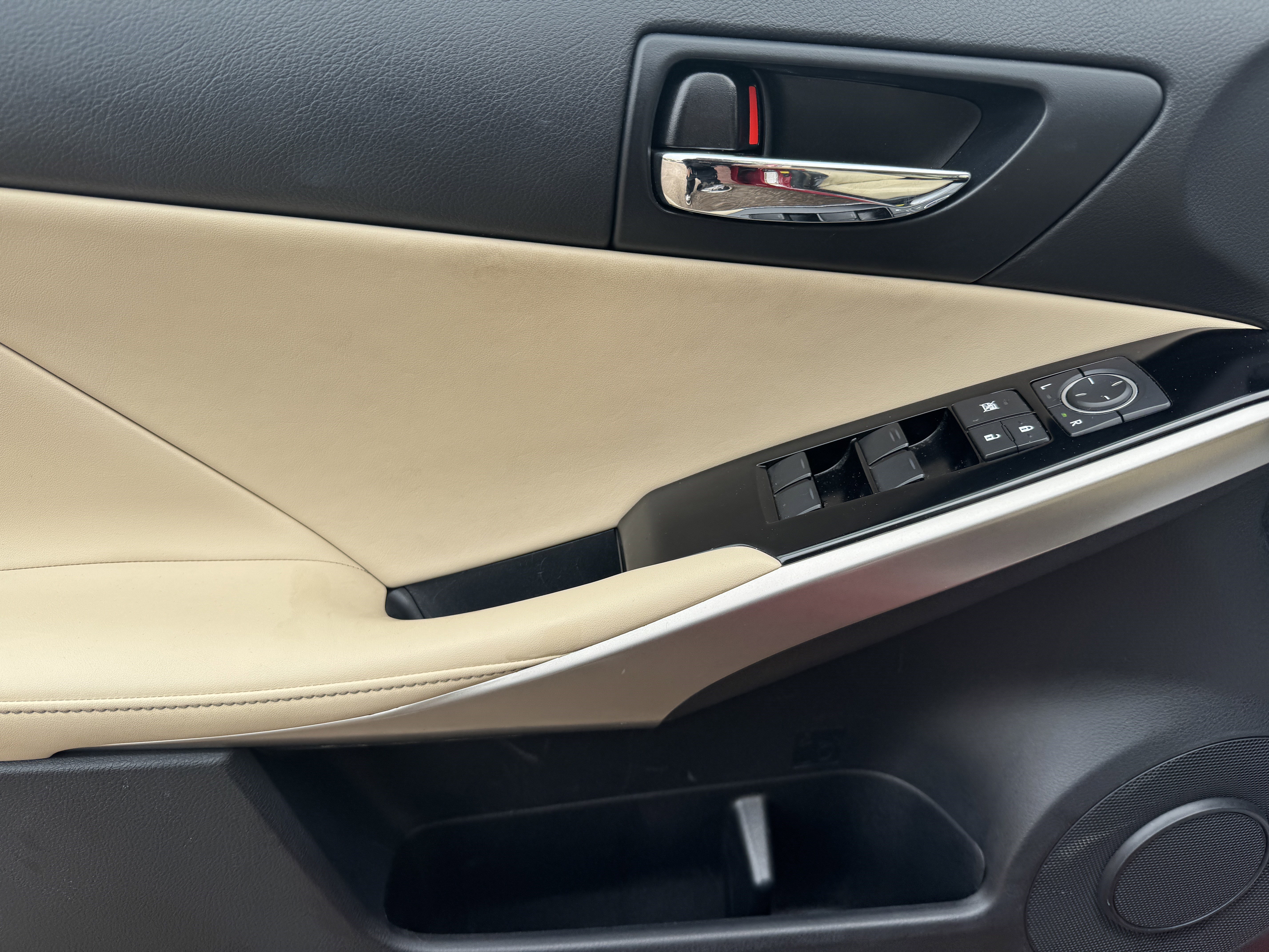 Used 2014 Lexus IS 250 RWD image 9