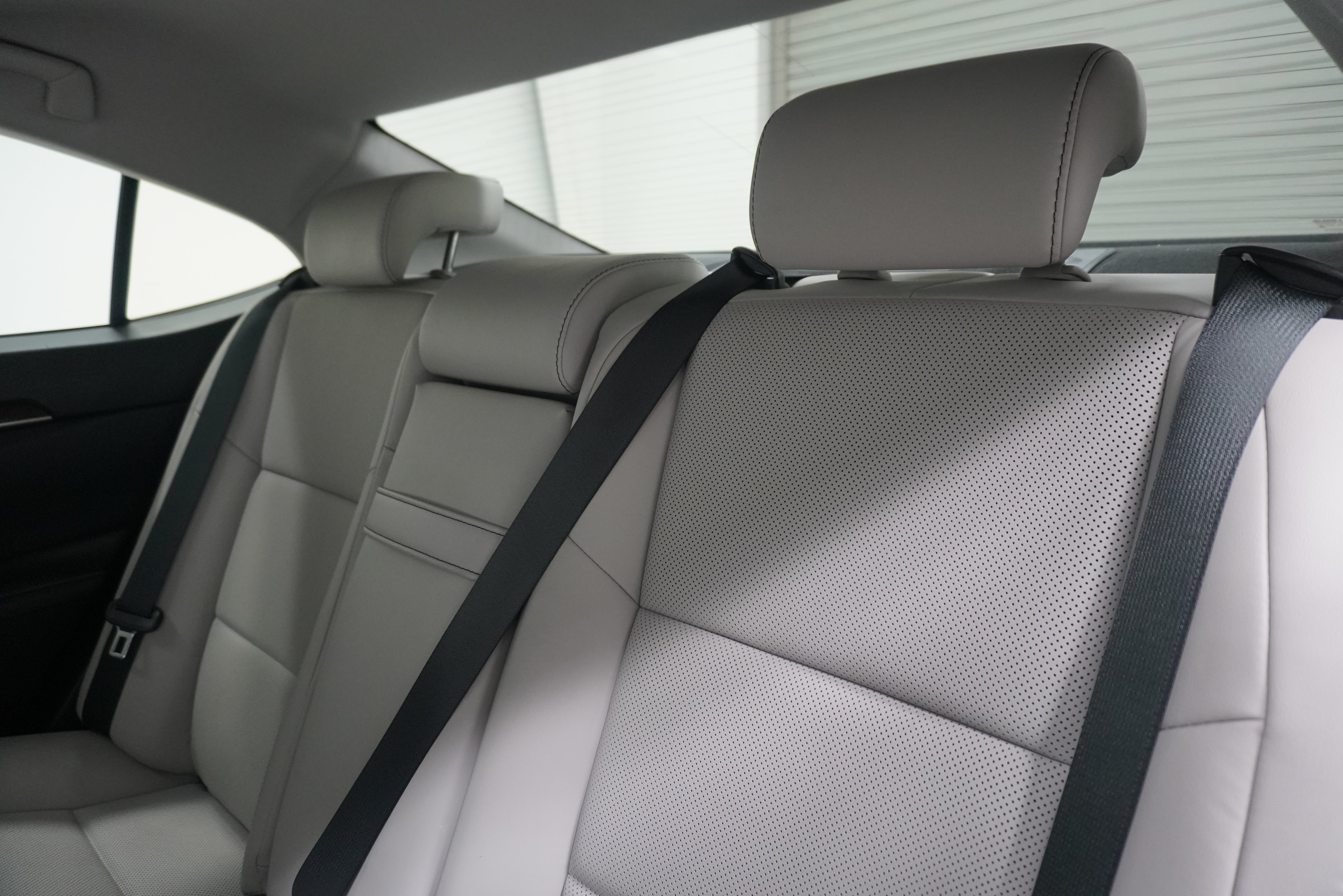 Used 2017 Lexus ES 350 w/ Premium Package FWD image 13