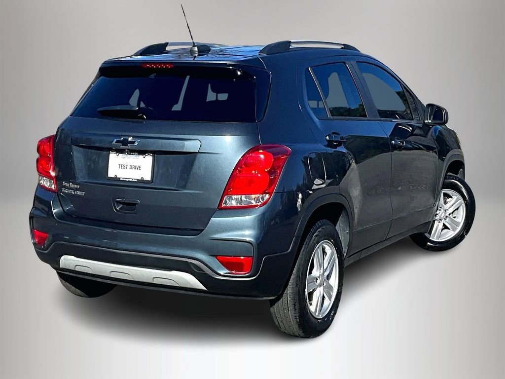Certified 2022 Chevrolet Trax LT w/ LT Convenience Package image 5