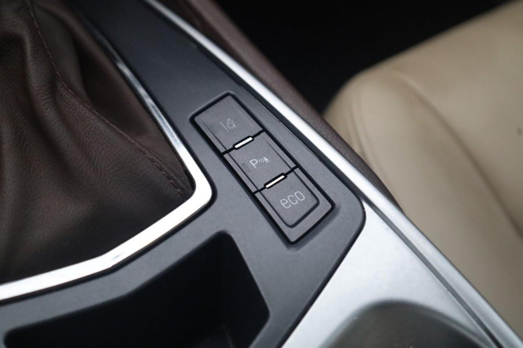 Used 2015 Cadillac SRX Premium FWD image 19